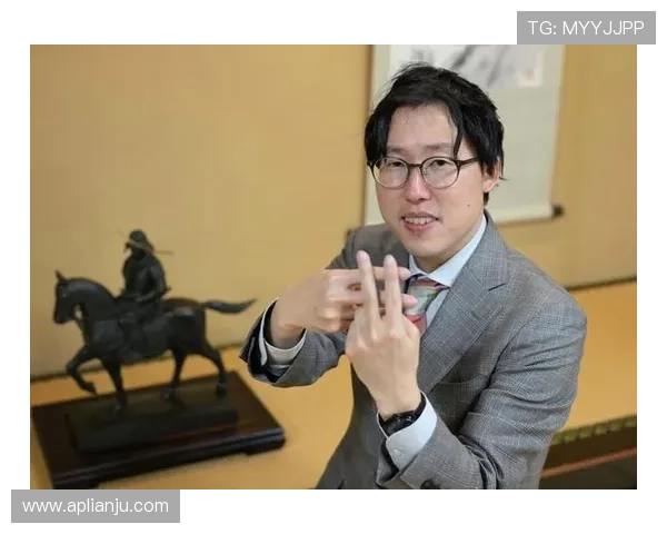 [棋牌]第49期棋圣战七番棋第3局 井山裕太完封一力辽.